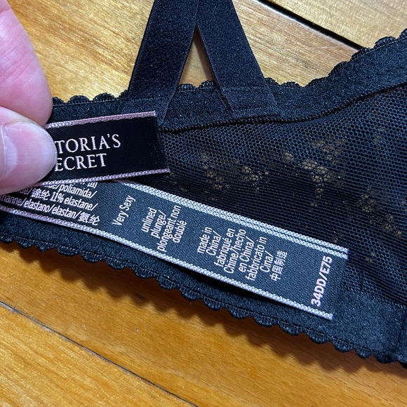 2/40$ 🖤 Victoria’s Secret strappy bra - Picture 4 of 4